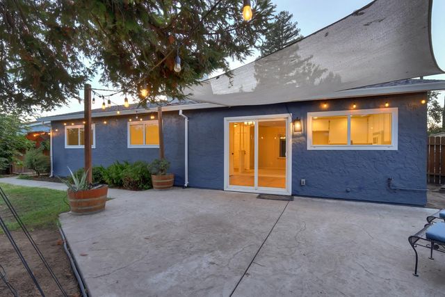 7468 Saint Tropez Way, Sacramento, CA 95842