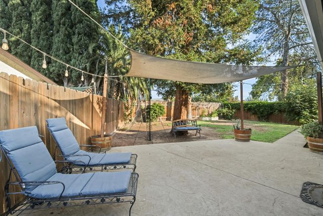 7468 Saint Tropez Way, Sacramento, CA 95842