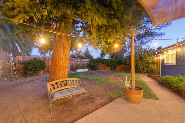 7468 Saint Tropez Way, Sacramento, CA 95842