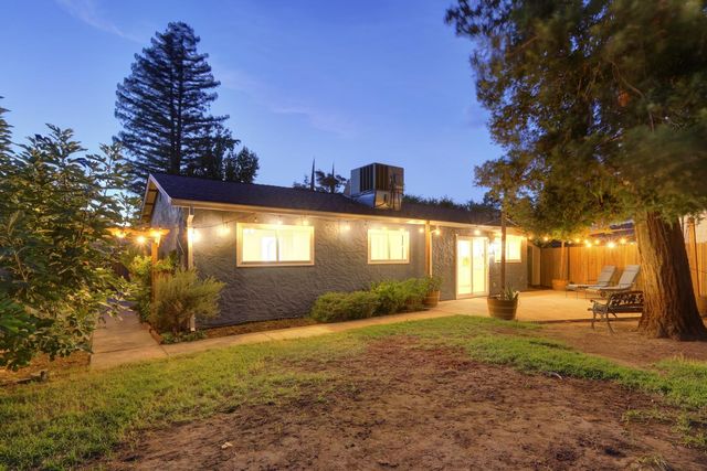 7468 Saint Tropez Way, Sacramento, CA 95842