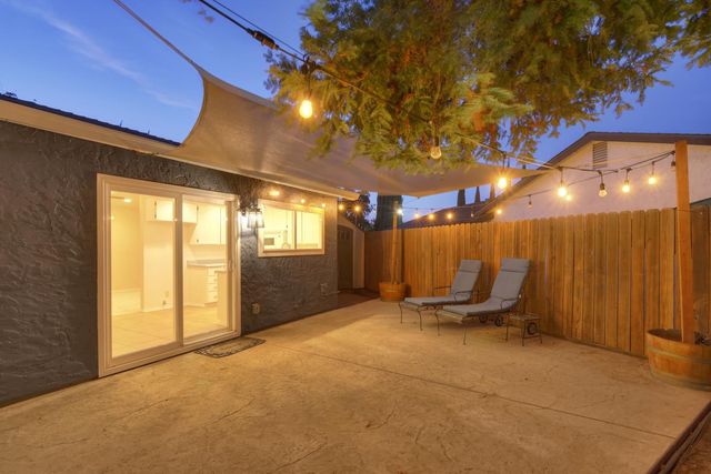 7468 Saint Tropez Way, Sacramento, CA 95842