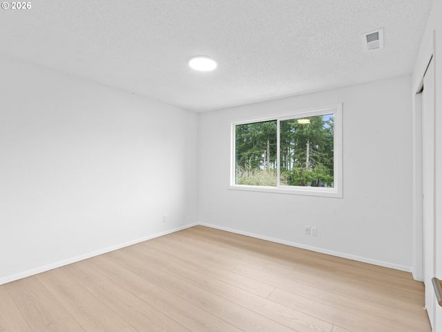 17270 S OVERLOOK Rd, Oregon City, OR 97045