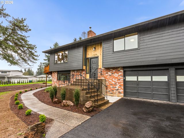 17270 S OVERLOOK Rd, Oregon City, OR 97045