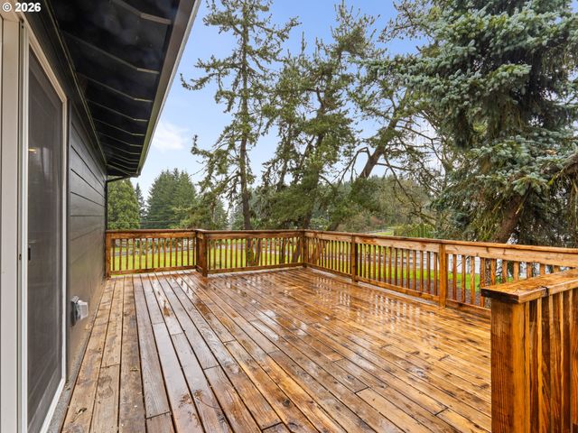 17270 S OVERLOOK Rd, Oregon City, OR 97045