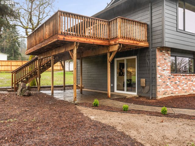 17270 S OVERLOOK Rd, Oregon City, OR 97045