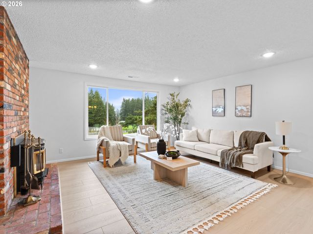 17270 S OVERLOOK Rd, Oregon City, OR 97045