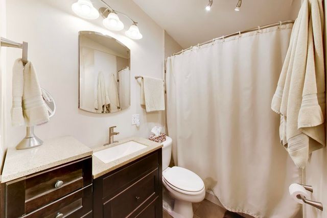 802 Lill Street, Barrington, IL 60010