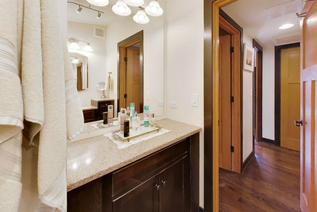 802 Lill Street, Barrington, IL 60010