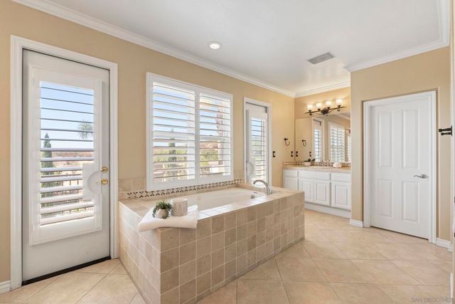 4058 Lago Di Grata Cir., San Diego, CA 92130