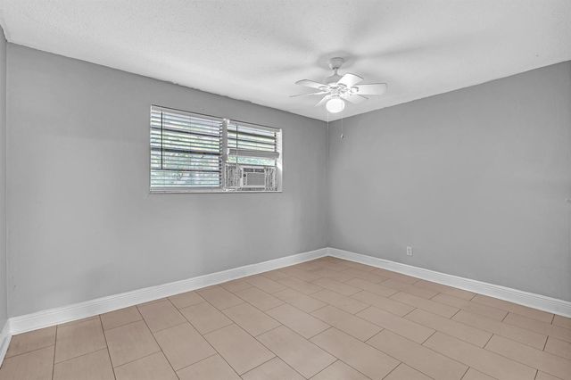 626 SW 14TH Avenue 204, Fort Lauderdale, FL 33312