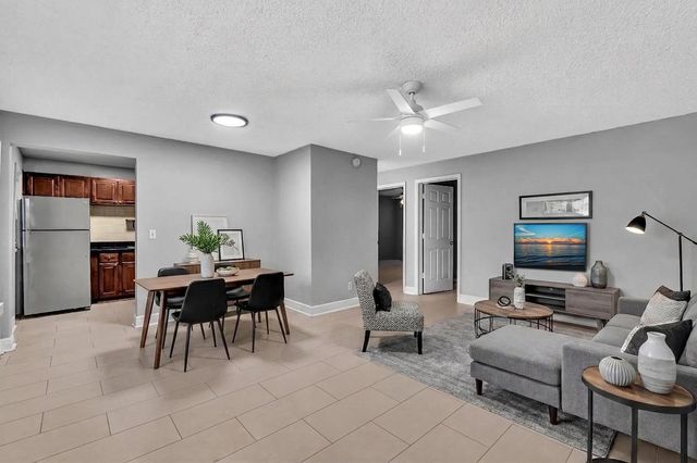 626 SW 14TH Avenue 204, Fort Lauderdale, FL 33312