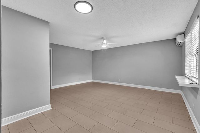 626 SW 14TH Avenue 204, Fort Lauderdale, FL 33312