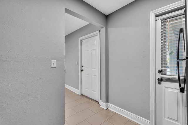 626 SW 14TH Avenue 204, Fort Lauderdale, FL 33312