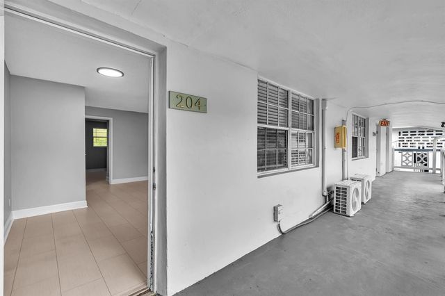 626 SW 14TH Avenue 204, Fort Lauderdale, FL 33312