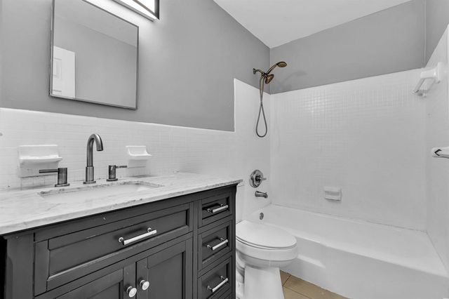 626 SW 14TH Avenue 204, Fort Lauderdale, FL 33312