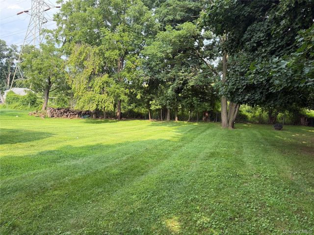 2 Cinder Road, Garnerville, NY 10923