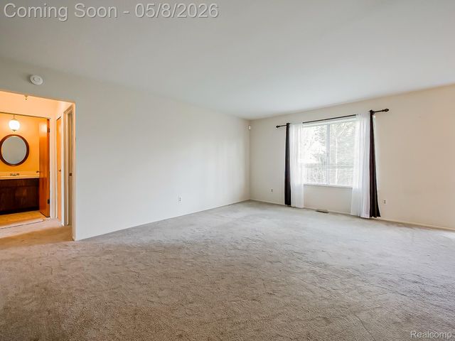 22727 Shoreview Court, St. Clair Shores, MI 48082
