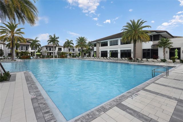 4636 NW 84th Avenue 22, Doral, FL 33166