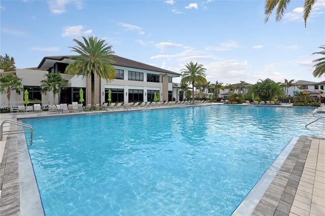 4636 NW 84th Avenue 22, Doral, FL 33166