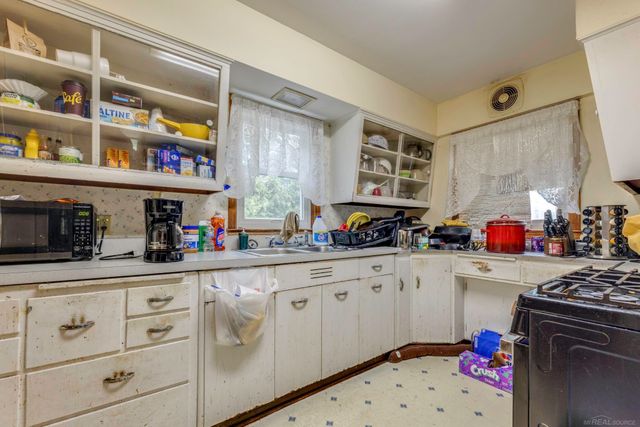 5957 Lakeshore Road, Lexington Twp, MI 48450