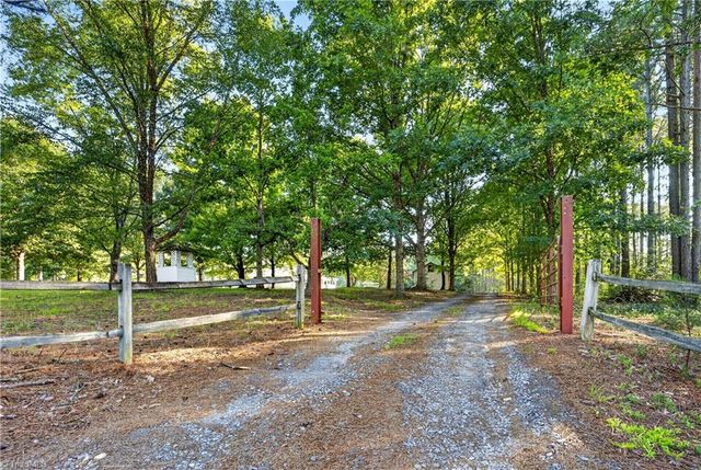7934 Chapel Hill Church Road, Denton, NC 27239