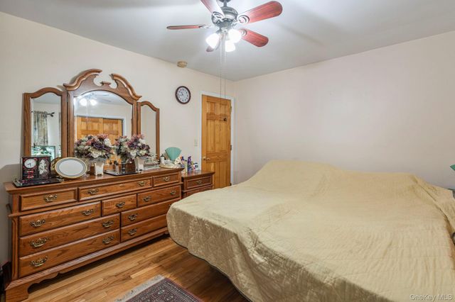 1 Hale Place, Roosevelt, NY 11575