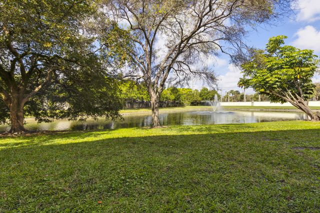 2502 Antigua Terrace G1, Coconut Creek, FL 33066