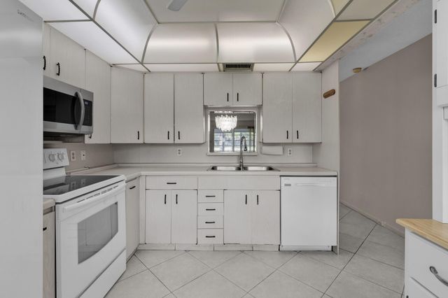 2502 Antigua Terrace G1, Coconut Creek, FL 33066