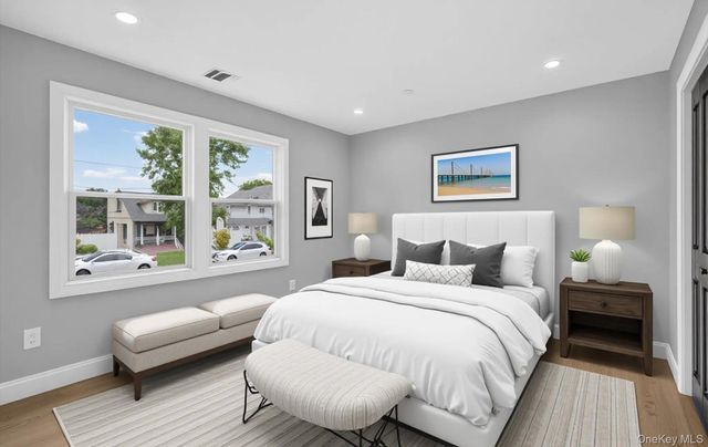 851 W Bay Drive, West Islip, NY 11795