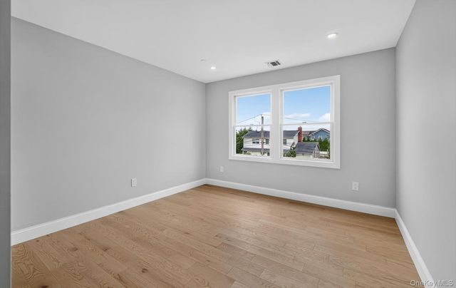 851 W Bay Drive, West Islip, NY 11795