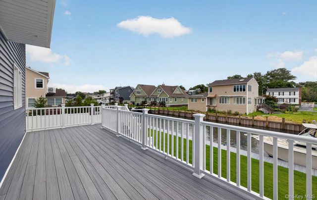 851 W Bay Drive, West Islip, NY 11795