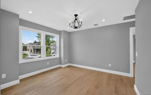 851 W Bay Drive, West Islip, NY 11795
