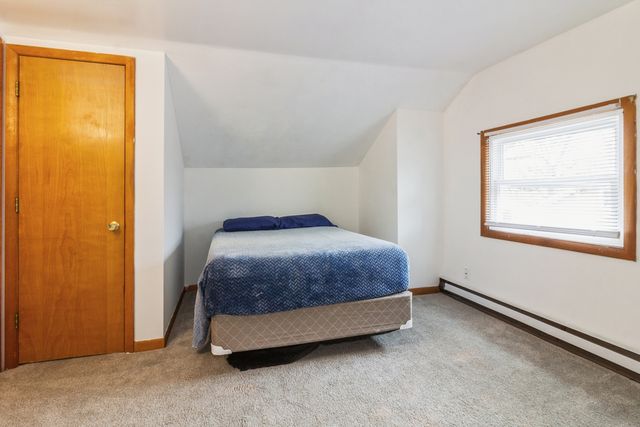 950 Sycamore Road, Dekalb, IL 60115