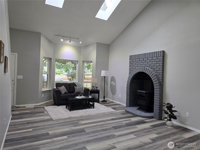 1911 154th Street Ct E, Tacoma, WA 98445