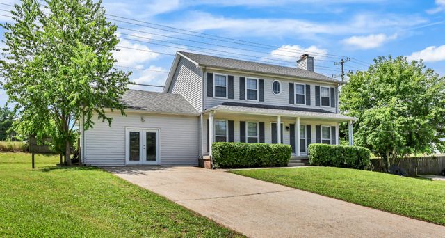 1025 Dandelion Dr, Clarksville, TN 37042