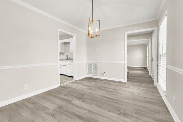 1025 Dandelion Dr, Clarksville, TN 37042