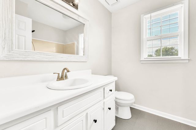 1025 Dandelion Dr, Clarksville, TN 37042