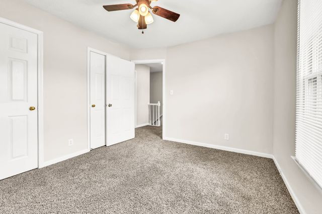 1025 Dandelion Dr, Clarksville, TN 37042