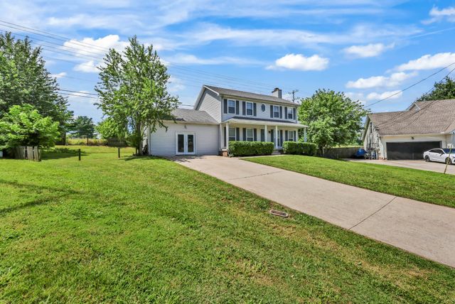 1025 Dandelion Dr, Clarksville, TN 37042