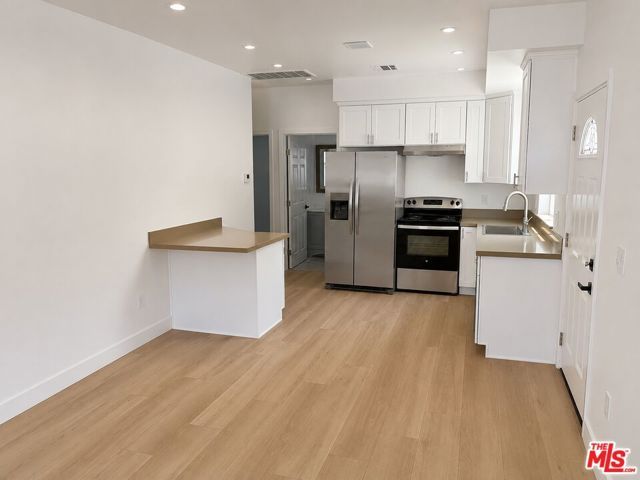 11016 Olinda Street, Sun Valley (los Angeles), CA 91352