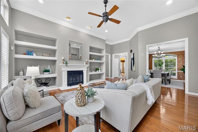 706 Abbottsford Court, Lake St Louis, MO 63367