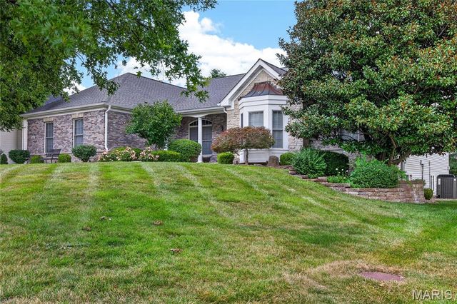706 Abbottsford Court, Lake St Louis, MO 63367