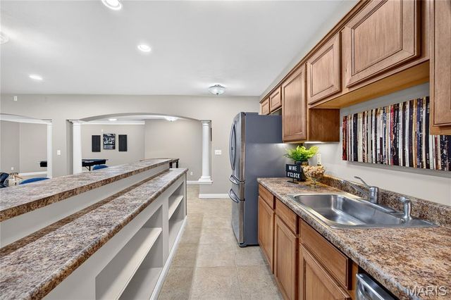 706 Abbottsford Court, Lake St Louis, MO 63367