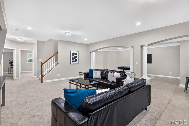 706 Abbottsford Court, Lake St Louis, MO 63367