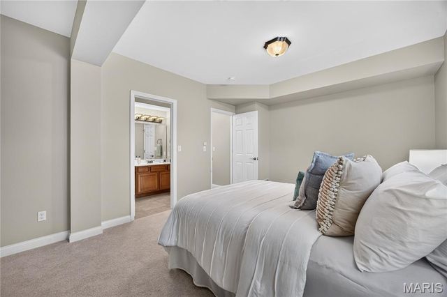 706 Abbottsford Court, Lake St Louis, MO 63367