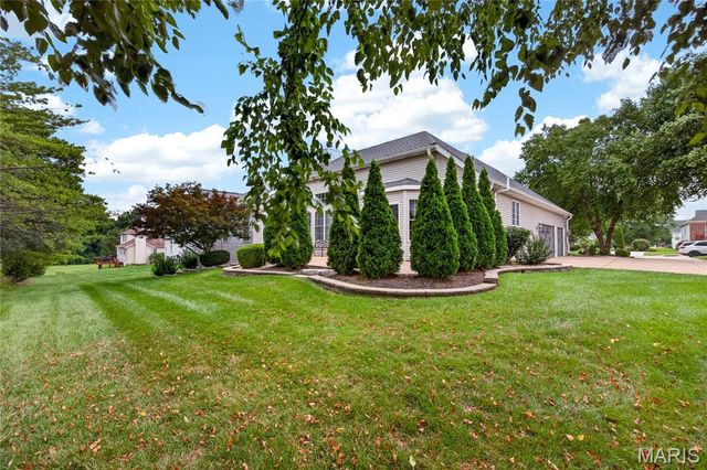 706 Abbottsford Court, Lake St Louis, MO 63367