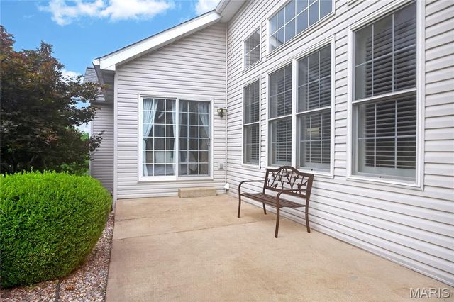 706 Abbottsford Court, Lake St Louis, MO 63367