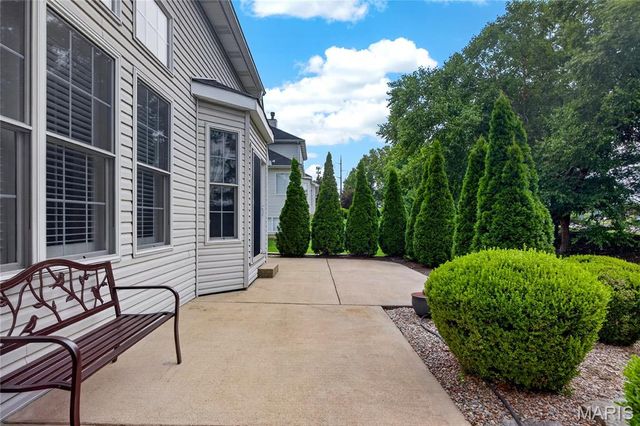 706 Abbottsford Court, Lake St Louis, MO 63367