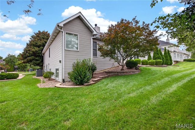 706 Abbottsford Court, Lake St Louis, MO 63367