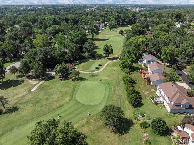706 Abbottsford Court, Lake St Louis, MO 63367